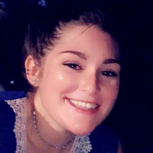 Meet your Posher, Abigail